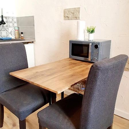 Studio Renove De 20 M2 Pour Deux Personnes Leilighet Blaye-Les-Mines Eksteriør bilde